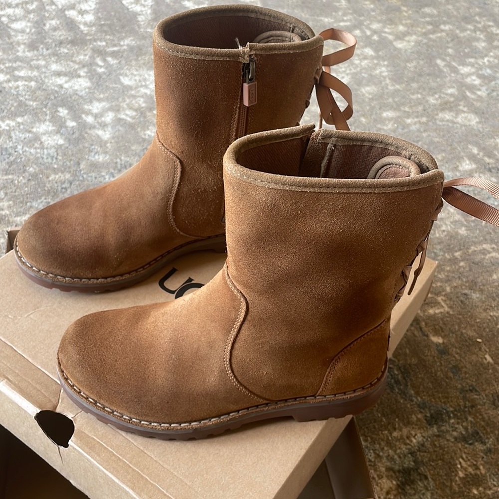 Uggs boots, kids size 2